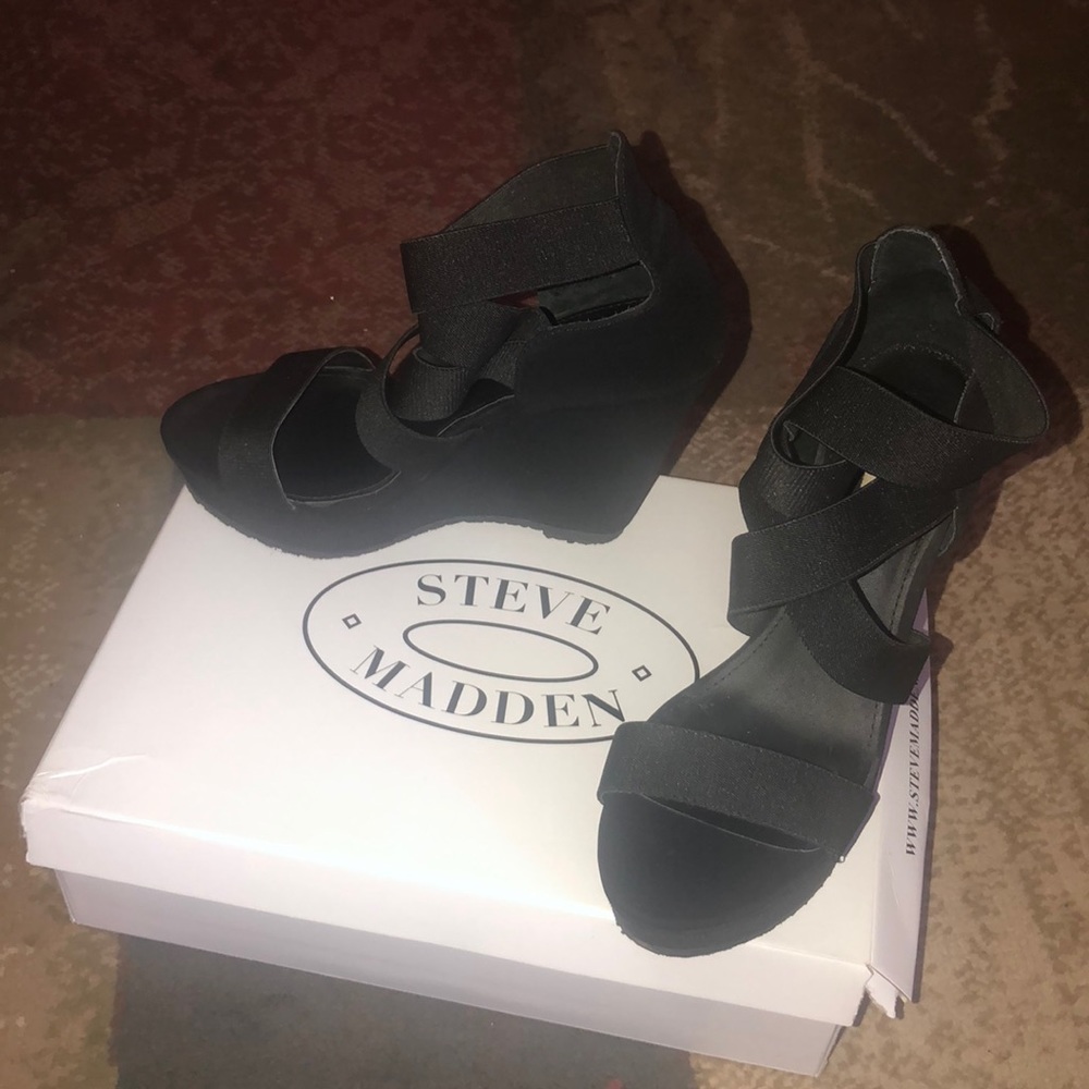 Steve Madden Black Sandal Wedge